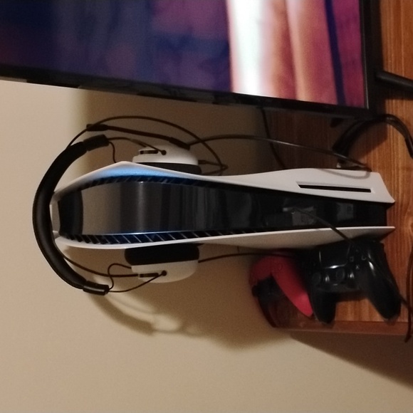 PS5 bundle - Picture 4 of 4